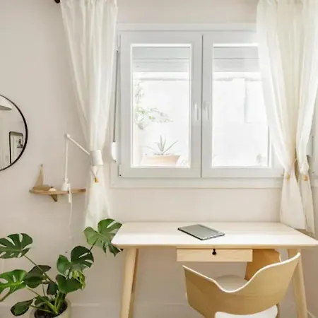 Appartement Lovely Small *